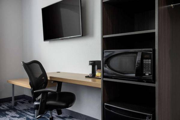 Workspace - Quality Inn & Suites Winnipeg