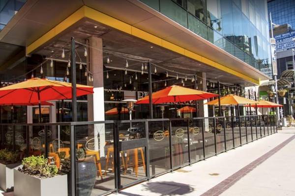 New Listing Luxurious Downtown Loft Heated Parking Rooftop Patio BBQ Gym Coffee