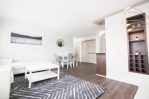 1 Bedroom Suite in Downtown Winnipeg With Parking