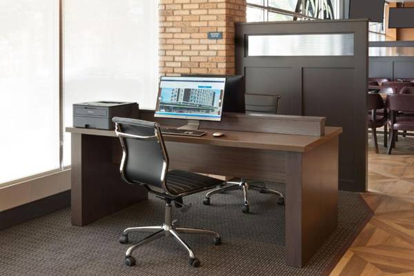 Workspace - Four Points by Sheraton Windsor Downtown