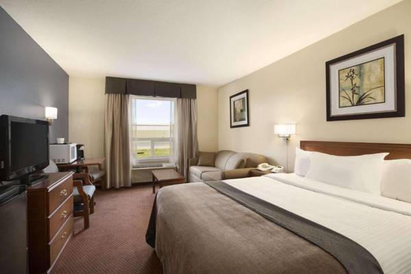 Super 8 by Wyndham Whitecourt