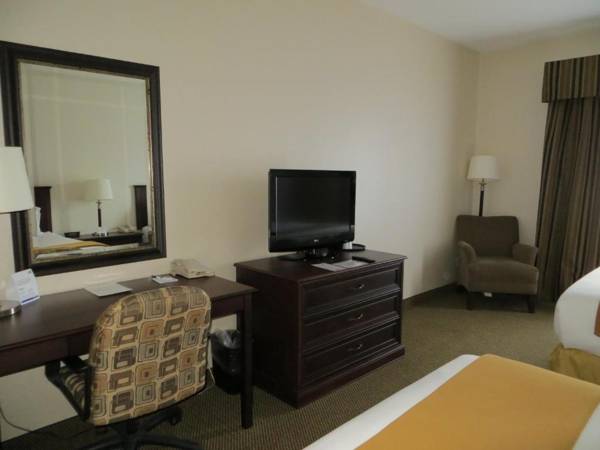 Holiday Inn Express & Suites Whitecourt an IHG Hotel