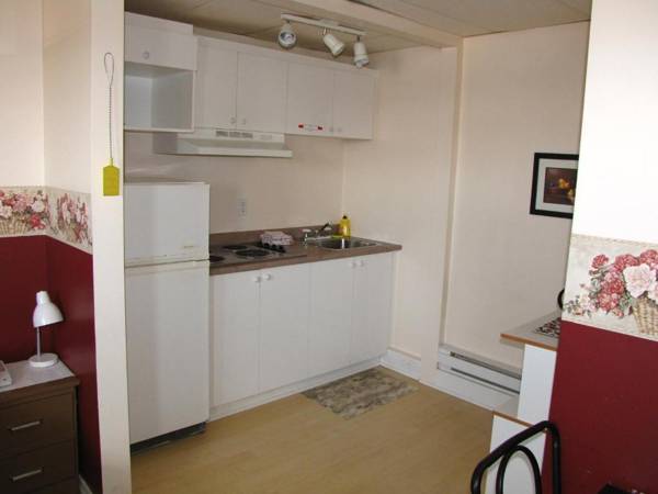 Motel & Chalets Waterloo--Shefford-- Habitation forest