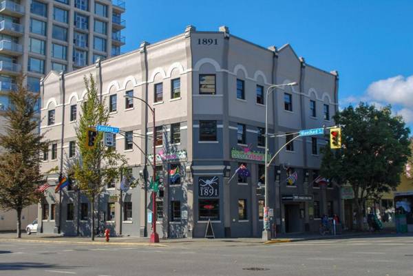 Ocean Island Inn | Backpackers | Suites