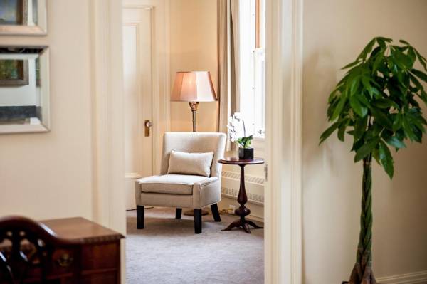 The Inn at the Union Club of British Columbia