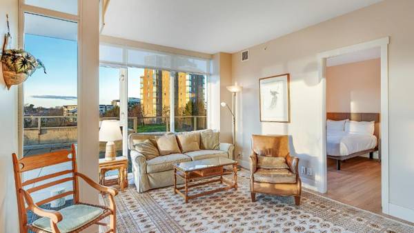 *Prestigious Promontory 2 bedroom w/Ocean Views