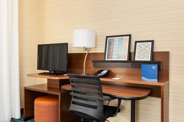 Workspace - Fairfield Inn & Suites by Marriott Vernon