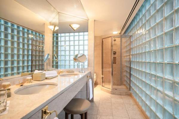 Metropolitan Hotel Vancouver