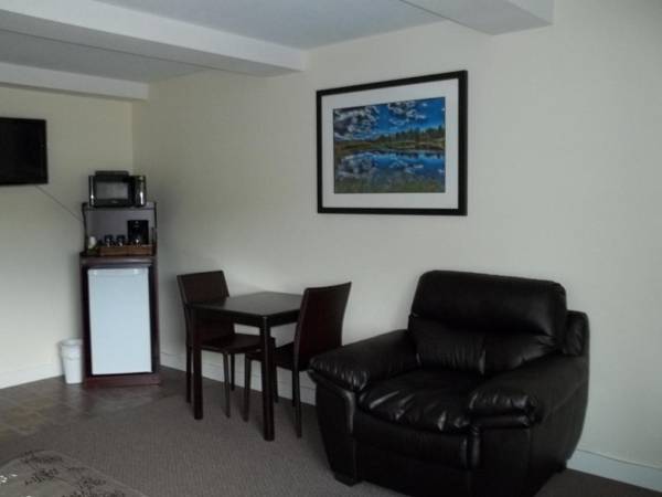 Bayshore Waterfront Inn