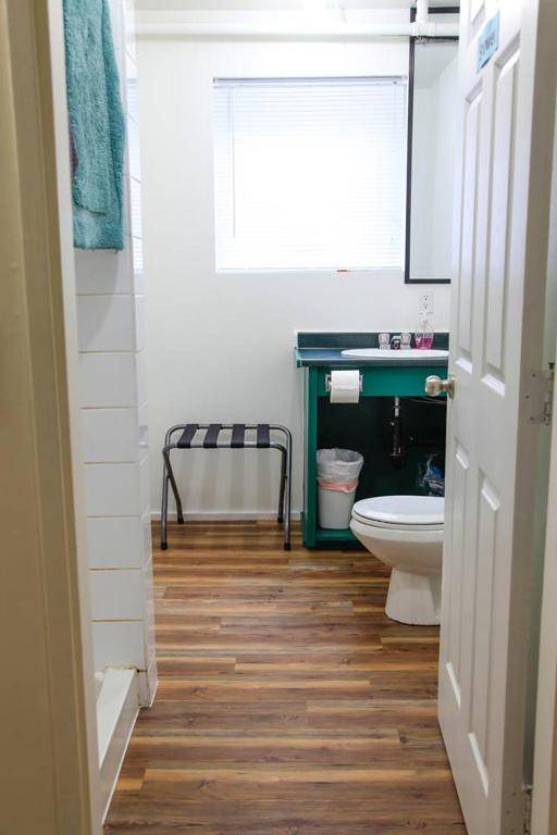 C&N Backpackers - Ucluelet