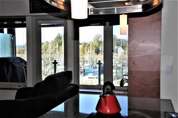 Marina View on the Harbour