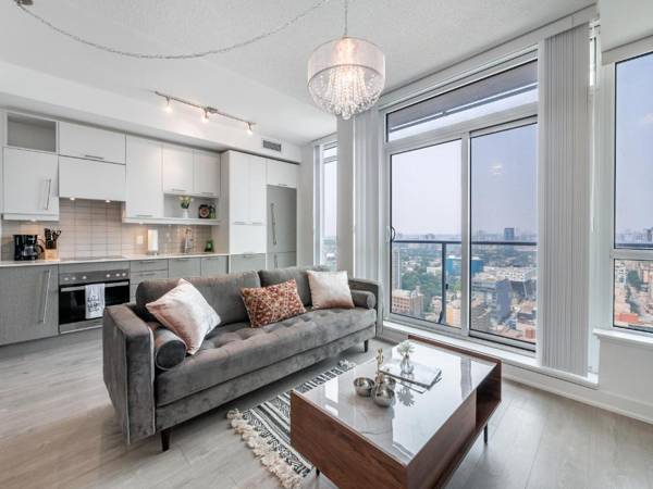 Executive 1 Br in Toronto's Entertainment District