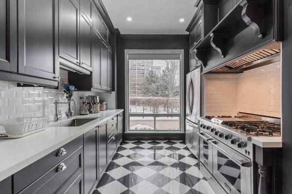 E Residential Luxury Rental