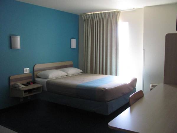 Motel 6-Stony Plain AB