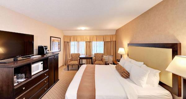 Best Western Plus Emerald Isle Hotel