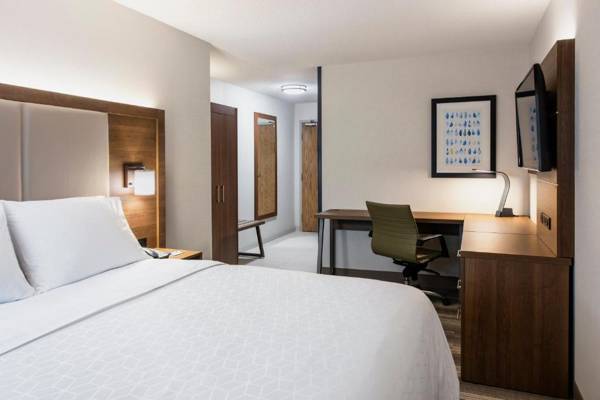 Holiday Inn Express Hotel & Suites Saskatoon an IHG Hotel