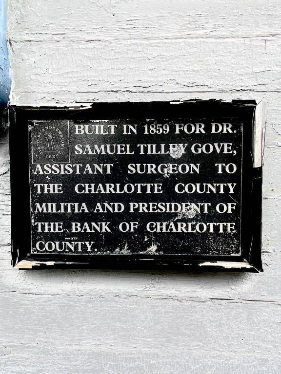 The Montague Rose Inn and Tea Room