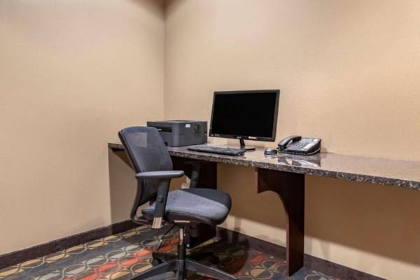 Workspace - Quality Inn & Suites