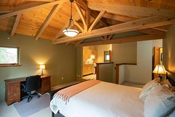 Workspace - Whyte Mountain Chalet by Revelstoke Vacations