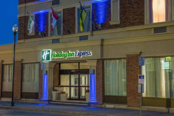 Holiday Inn Express & Suites Regina Downtown an IHG Hotel