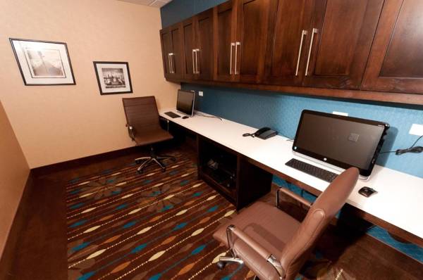 Workspace - Hampton Inn & Suites East Gate Regina