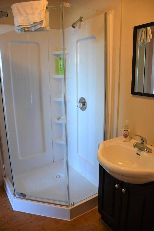 North Coast Trail Backpackers Ltd