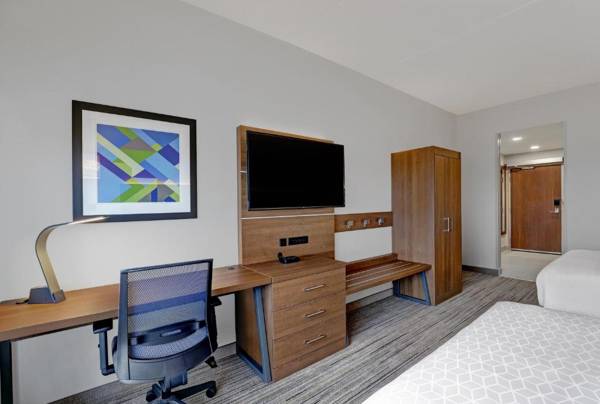 Workspace - Holiday Inn Express & Suites - Port Elgin