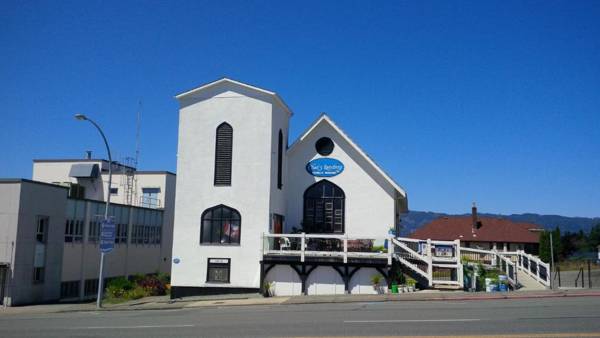 Char's Landing Hostel