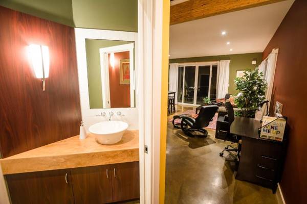 Workspace - Crooked Tree Guest Suites