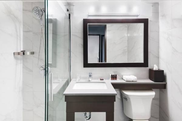 Ottawa Embassy Hotel & Suites