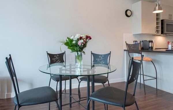 Lower Lonsdale Aprtment