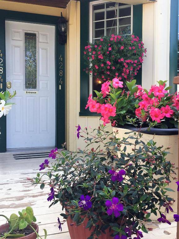 Ellis House Bed & Breakfast