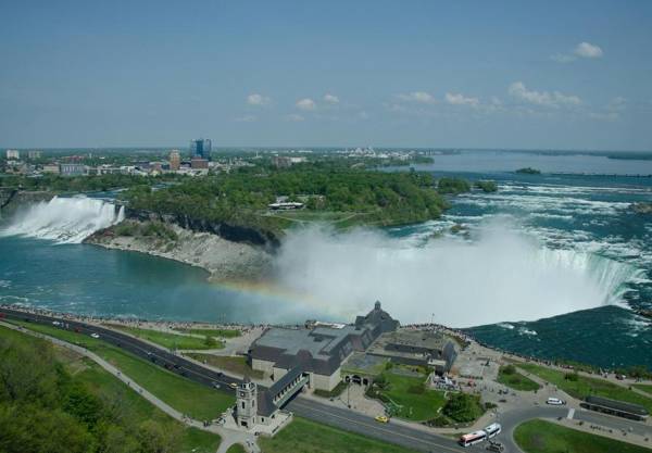 Tower Hotel at Fallsview