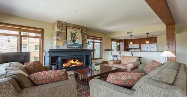 L'Altitude by Rendez-Vous Mont-Tremblant