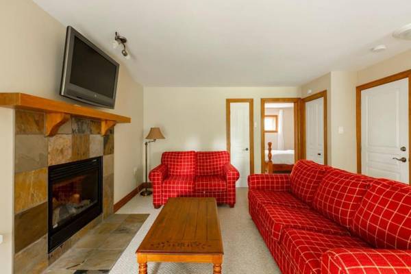 InstantSuites- Mont-Tremblant Cozy Cottage Unit