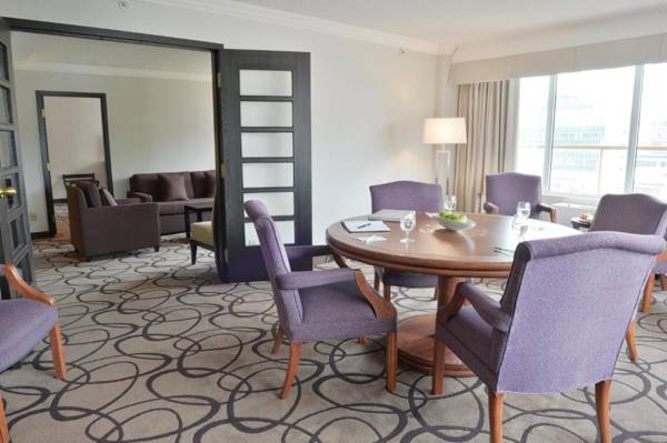 Holiday Inn Montreal Centre Ville Downtown an IHG Hotel