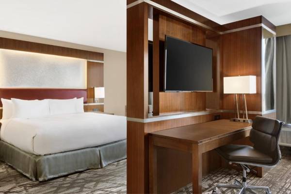 Workspace - DoubleTree by Hilton Hotel Toronto Airport West