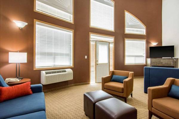 Comfort Inn & Suites Medicine Hat