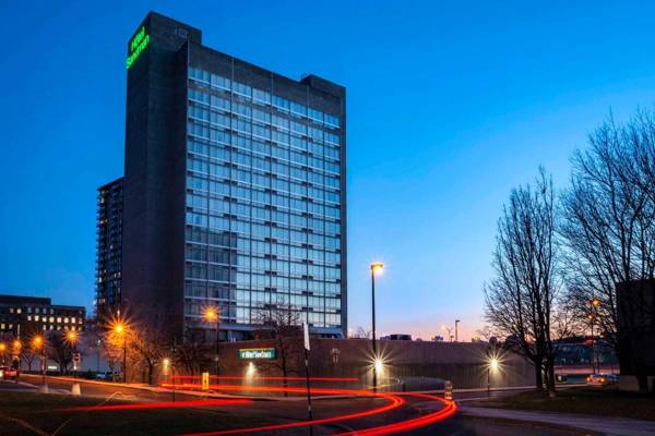 Sandman Hotel Montreal - Longueuil