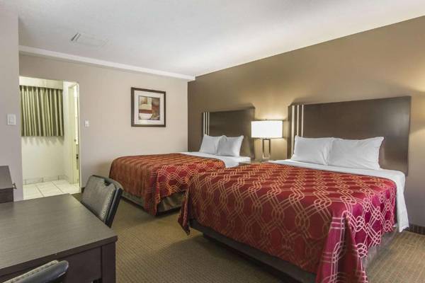 Econo Lodge Inn and Suites Lethbridge