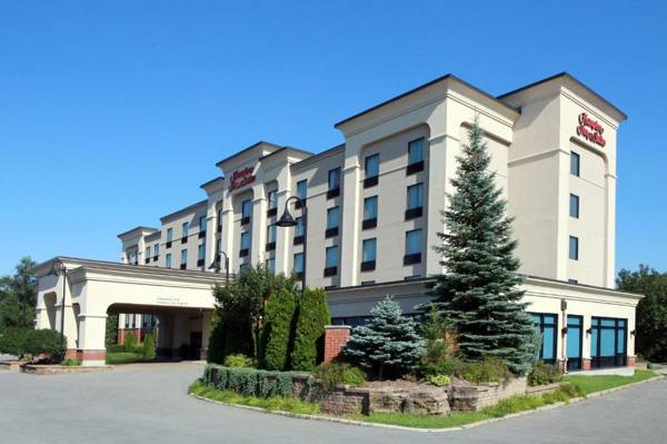 Hampton Inn & Suites Laval