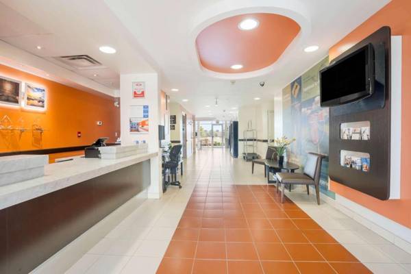 Motel 6-Kingston ON