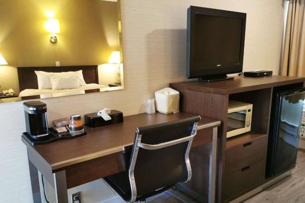 Workspace - Rodeway Inn & Suites