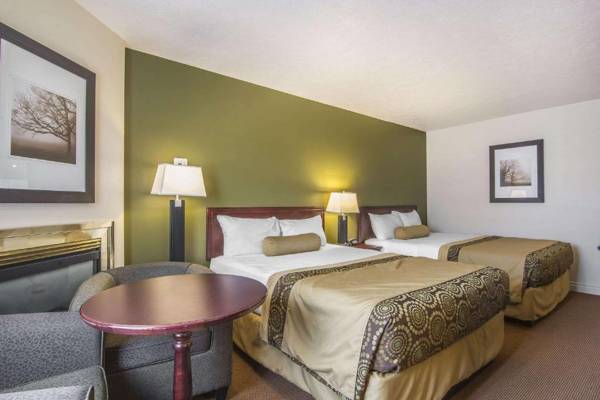 Econo Lodge Inn & Suites High Level