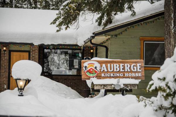 Auberge Kicking Horse Guest House