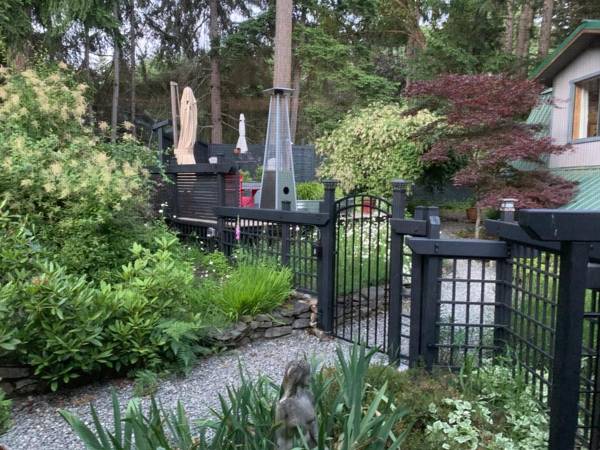 Salt Spring Carriage House B&B