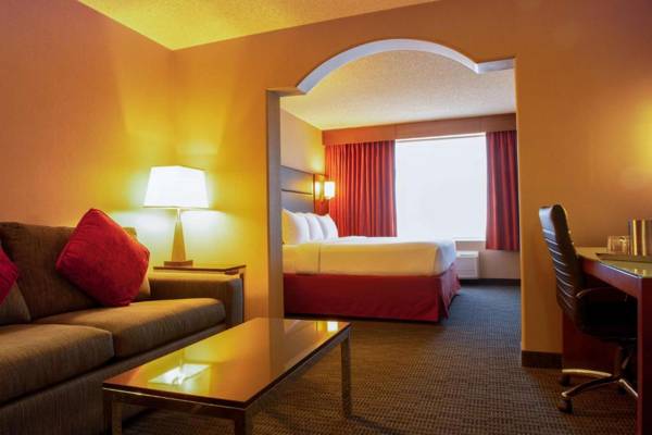 Workspace - Radisson Hotel & Suites Fort McMurray