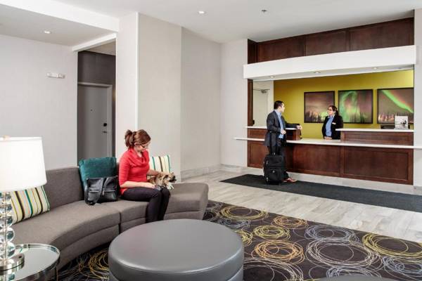 Candlewood Suites West Edmonton - Mall Area an IHG Hotel
