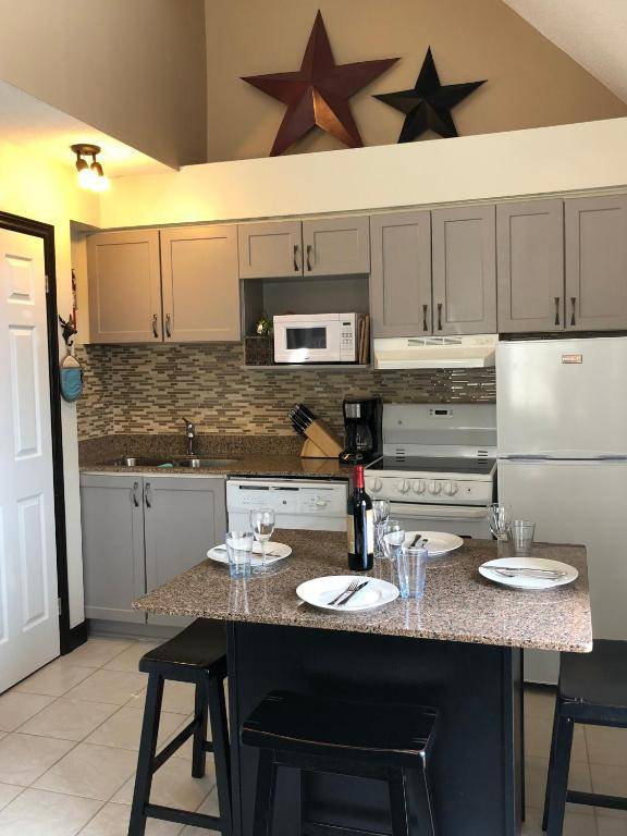 Blue Mountain 2 Story Studio Loft