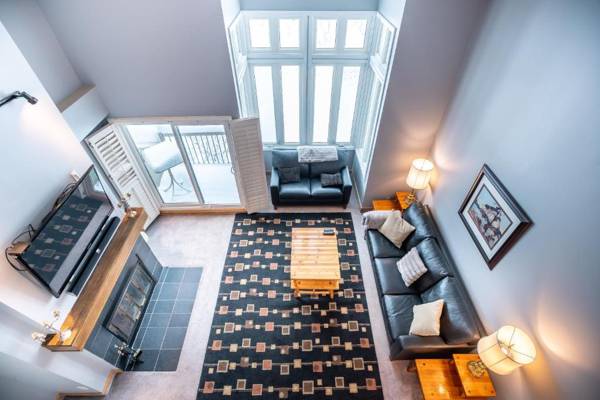 Chateau Ridge 218 Blue Mountain 2BR Slope side Chateau Ridge